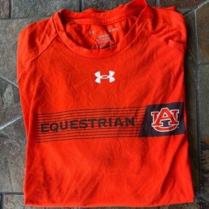 Under Armour Auburn tshirt sz medium excellent condition.